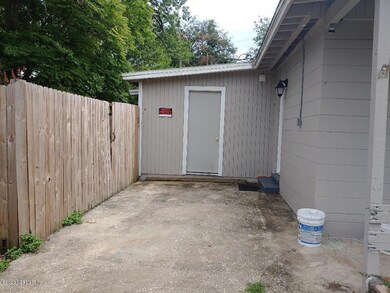 6848 Snow White Dr, Jacksonville, FL 32210 - photo 7