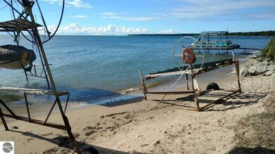 162 N Huron Rd, Au Gres, MI 48703 - photo 2