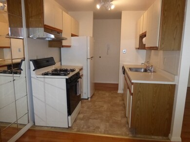 20 Regency Park Dr, Agawam, MA 01001 - photo 3