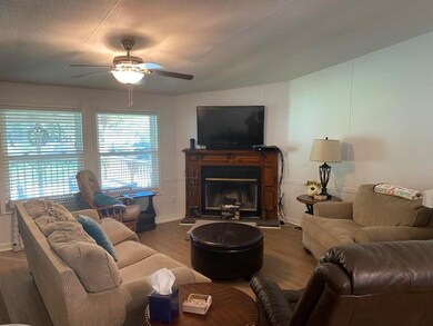 27 Leslie Cir, Crawfordville, FL 32327 - photo 2