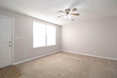 814 Golfview Place #B, Clarksville, TN 37043 - photo 5