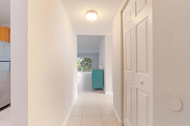 120 Sparrow Dr unit 314, Royal Palm Beach, FL 33411 - photo 2