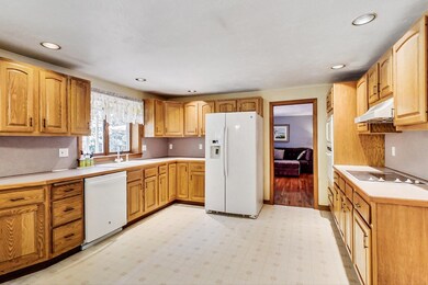 19 Howland Way, Rockland, MA 02370 - photo 5