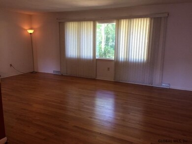 79 Ash Tree Ln, Schenectady, NY 12309 - photo 5