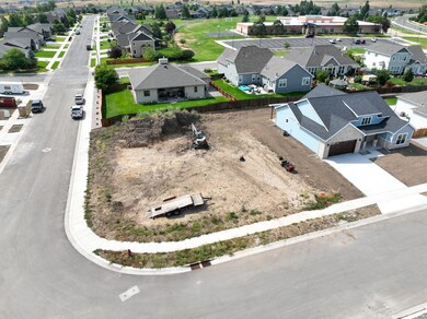 House and Extra Lot