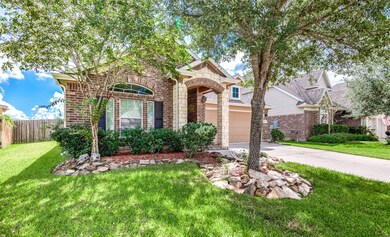 4722 Lake Rim Dr, Alvin, TX 77511 - photo 2