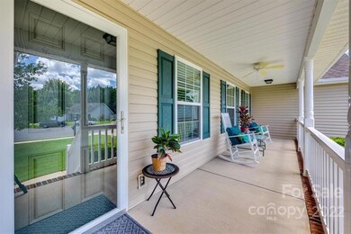 547 Pennyfields Ln, Clover, SC 29710 - photo 3