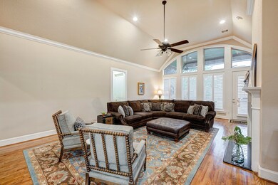 1729 Viking Dr, Houston, TX 77018 - photo 5