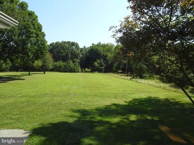 12327 Three House Place, Hughesville, MD 20637 - photo 4