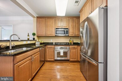 Dominion Heights unit 107, Arlington, VA 22207 - photo 5