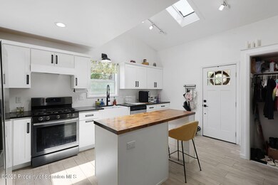 172 Casper St, Old Forge, PA 18518 - photo 3