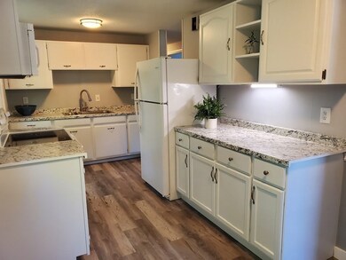 212 Acrebrook Dr, Florence, MA 01062 - photo 5