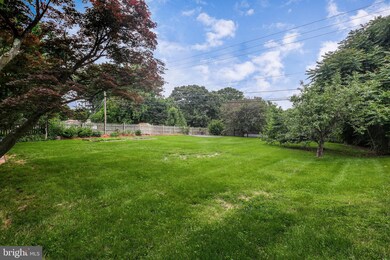 1333 Heather Hill Rd, Baltimore, MD 21239 - photo 2