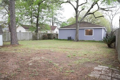 407 Mc Phail St, Tomball, TX 77375 - photo 2