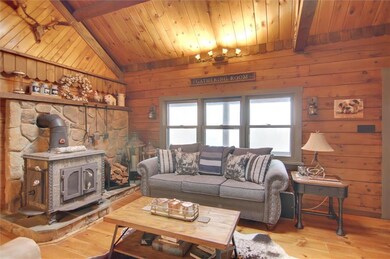 Nice views for the large windows adding lots of na