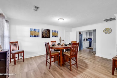 2533BrynMawrAve-13