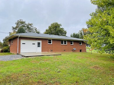 377 Comstock Rd, Shelbyville, TN 37160 - photo 3