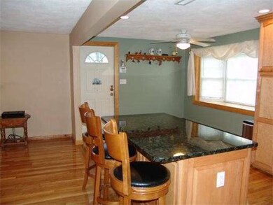 17 Leroy Dr, Burlington, MA 01803 - photo 4