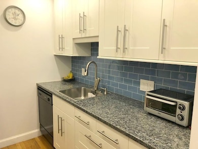 19 Wiget St unit 402, Boston, MA 02113 - photo 5