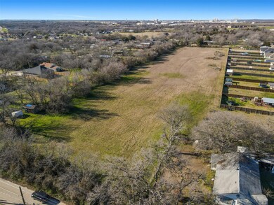 863 Cedar St, Cleburne, TX 76031 - photo 5