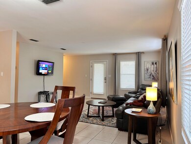 008Dining Room Corner View