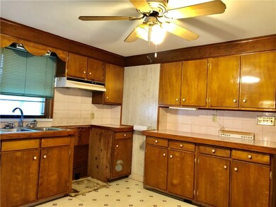 25 Tropical Ct, Warwick, RI 02886 - photo 7