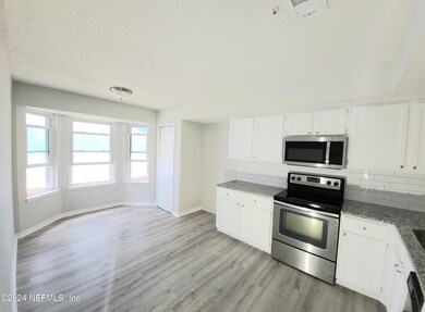 259 Aquarius Cir W, Jacksonville, FL 32216 - photo 3