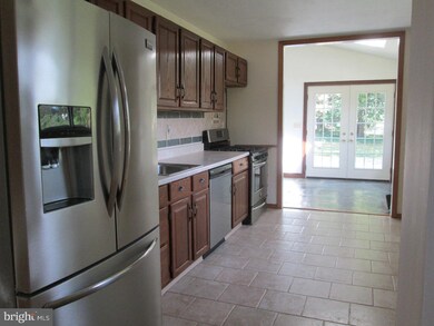 4 Juniper St, Mount Holly, NJ 08060 - photo 5