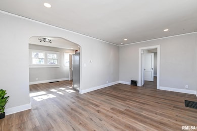 1229 S 8th St, Pekin, IL 61554 - photo 6