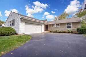 2716 Wellesley Dr, Columbus, OH 43221 - photo 2