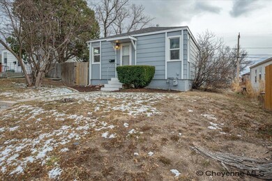 1911 E 17th St, Cheyenne, WY 82001 - photo 2