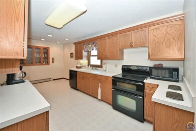 5830 SW 58th St, Topeka, KS 66619 - photo 7