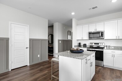 1194 Casa Luminar, Converse, TX 78109 - photo 6