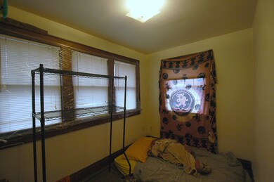 Side 1 Bedroom 1