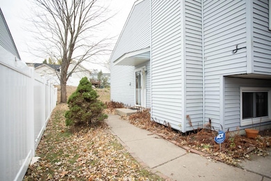 7841 Rimbley Rd, Woodbury, MN 55125 - photo 3