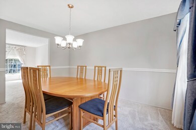 8618 Hayshed Ln, Columbia, MD 21045 - photo 4