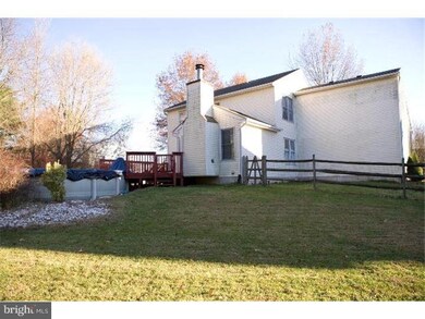 909 Shamrock Ct, Royersford, PA 19468 - photo 4