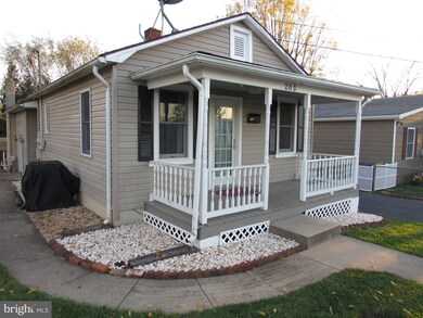 203 W 5th Ave, Ranson, WV 25438 - photo 3