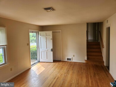 7035 Quander Rd, Alexandria, VA 22307 - photo 3