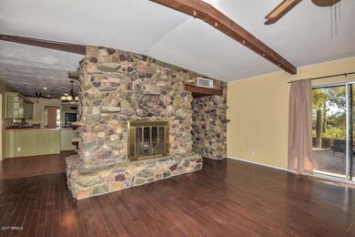 Living Room-Fireplace