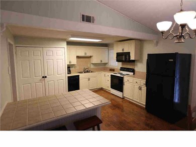 Lots of updates in this kitchen