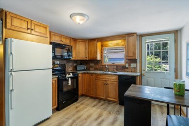 191 W Shore Ave, Manchester, NH 03109 - photo 4