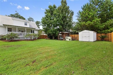 Huge privacy fenced rear yard