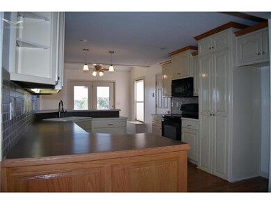 Plenty of Counter & Cabinet Space