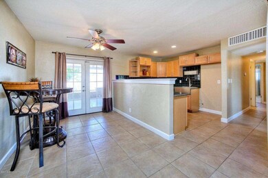DINING / KITCHEN