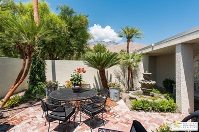 Gracious Living awaits at Via Isla