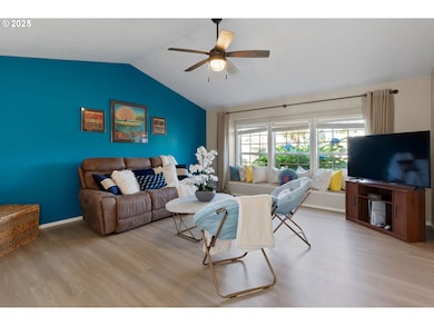 387 SE 7th Ave, Canby, OR 97013 - photo 6