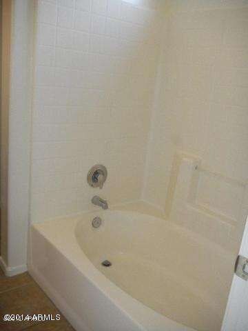 14006 N 127th dr mst bathroom