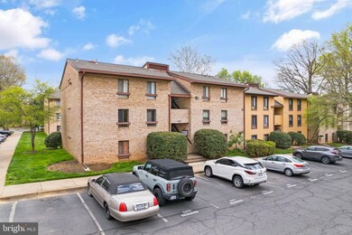 2230 Castle Rock Square unit 1B, Reston, VA 20191 - photo 2