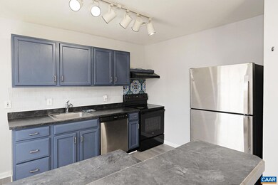 1217 Villa Ln unit F, Charlottesville, VA 22903 - photo 2